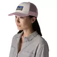 Patagonia P-6 Logo Trucker Hat White w/Quiet Violet - Lippikset - 198077728870 - 2