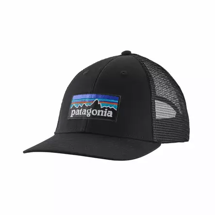 Patagonia P-6 Logo LoPro Trucker Black -lippis - Lippikset - 192964417823 - 1