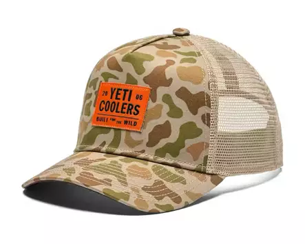 YETI COOLERS CAMO TRUCKER HAT BROWN CAMO - Pullot, mukit ja kylmälaukut - 888830627303 - 1