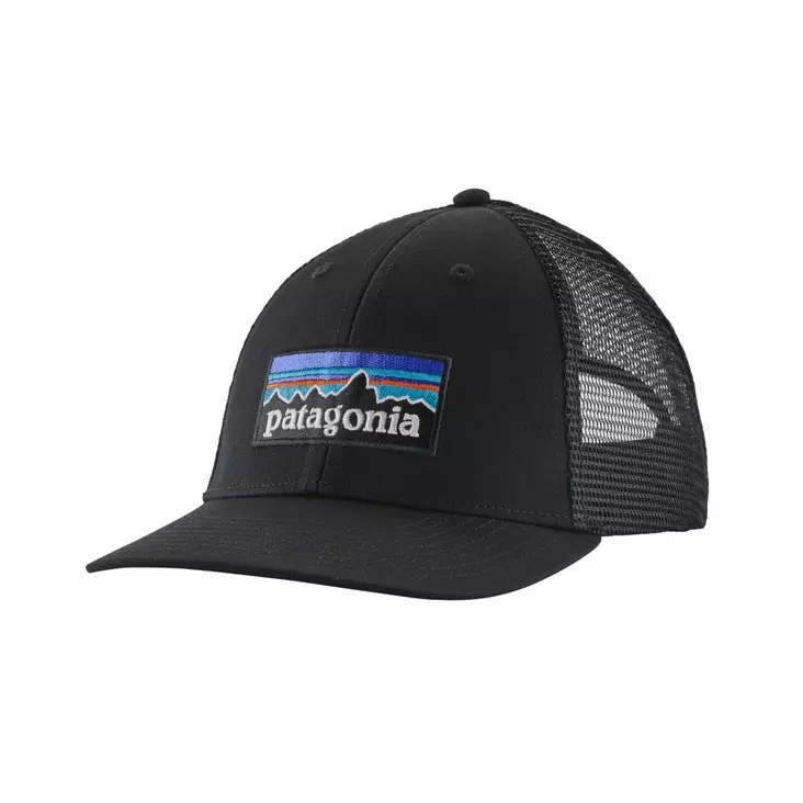 Patagonia P-6 Logo LoPro Trucker Black -lippis - Lippikset - 192964417823 - 1