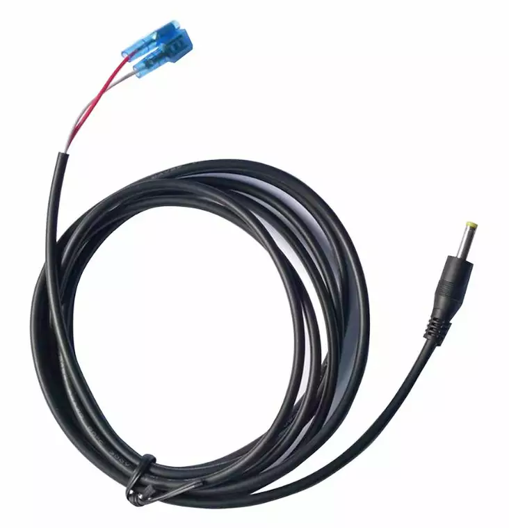 Uovision 6 V Wire Cable 2 m - riistakameran akkujohto - Riistakamerat - 6430061580106 - 1